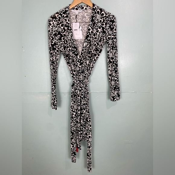 Diane Von Furstenberg New Jeanne Two Floral Wrap Dress Silk Blend Sz 6‎ - Picture 1 of 7